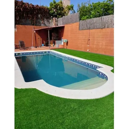 Casa Con Piscina De 8-14 Personas Holiday home Calafell