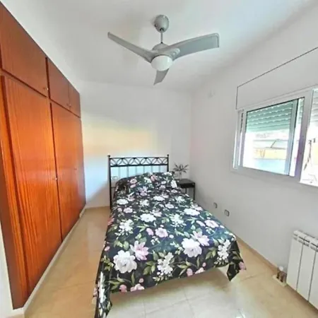 Casa Con Piscina De 8-14 Personas Holiday home Calafell